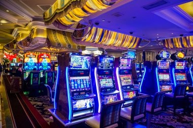 Fa Cai Shen Deluxe slot interface showing reels and bonus meter on maharaja188